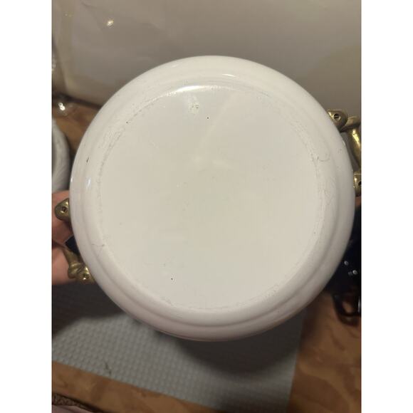Vintage 1.5qt 6-Cups Bon Chef White Enamelware Pot & Lid w/Brass Handles Serving - Picture 7 of 7